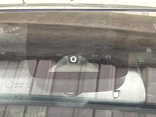 プリウス Ａツーリングセレクション　モデリスタ　セーフティセンス　純正９型ナビ　バックカメラ　前席シートヒーター　ブラインドスポットモニター　ヘッドアップディスプレイ　パークアシスト　レーダークルーズコントロール　ＥＴＣ　スマートキー（6枚目）