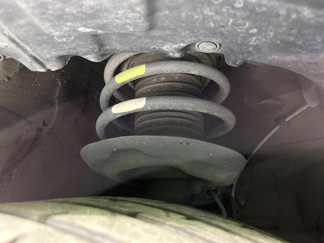 プリウス Ａツーリングセレクション　モデリスタ　セーフティセンス　純正９型ナビ　バックカメラ　前席シートヒーター　ブラインドスポットモニター　ヘッドアップディスプレイ　パークアシスト　レーダークルーズコントロール　ＥＴＣ　スマートキー（20枚目）