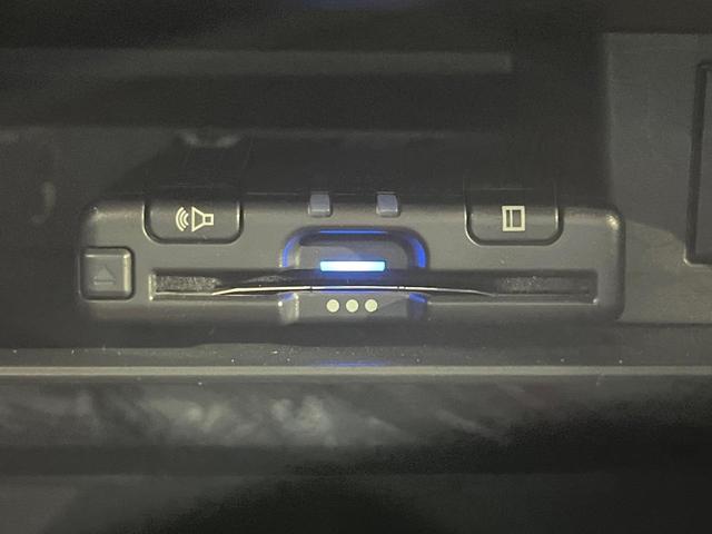 タフト Ｇ　クロムベンチャー　禁煙車　ガラスルーフ　スマートアシスト　純正９型ディスプレイ　全周囲カメラ　前席シートヒーター　電動パーキングブレーキ　オートエアコン　ＬＥＤライト　オートライト　ＥＴＣ　スマートキー（7枚目）