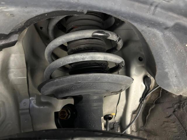 ポルテ Ｆ　禁煙車　モデリスタエアロ　メモリーナビ　Ｂｌｕｅｔｏｏｔｈ再生　バックカメラ　電動スライド　オートエアコン　ＥＴＣ　ＨＩＤライト　オートライト　プッシュスタート　シートリフター　横滑り防止装置（32枚目）