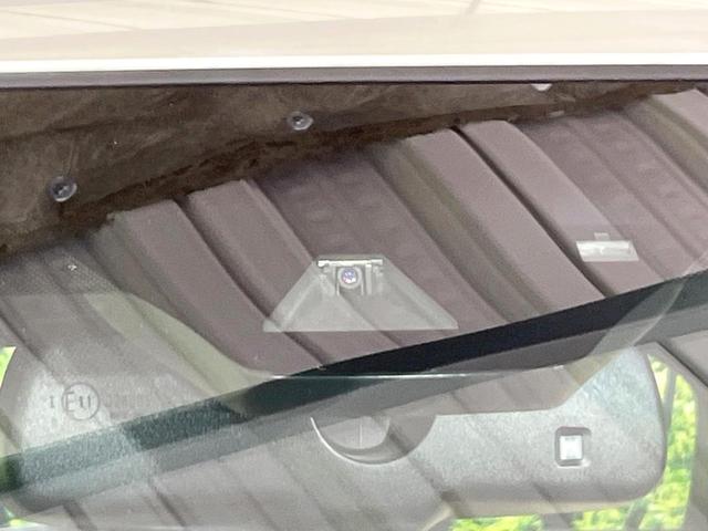 ハリアー プレミアム　アドバンスドパッケージ　禁煙車　ムーンルーフ　衝突軽減　レーダークルーズ　ＪＢＬサウンド　純正８型ナビ　全周囲カメラ　電動リアゲート　パワーシート　オートハイビーム　ＬＥＤライト　純正１８インチアルミホイール（6枚目）