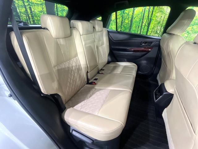 ハリアー プレミアム　アドバンスドパッケージ　禁煙車　ムーンルーフ　衝突軽減　レーダークルーズ　ＪＢＬサウンド　純正８型ナビ　全周囲カメラ　電動リアゲート　パワーシート　オートハイビーム　ＬＥＤライト　純正１８インチアルミホイール（9枚目）