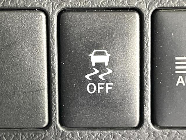 ハリアー プレミアム　アドバンスドパッケージ　禁煙車　ムーンルーフ　衝突軽減　レーダークルーズ　ＪＢＬサウンド　純正８型ナビ　全周囲カメラ　電動リアゲート　パワーシート　オートハイビーム　ＬＥＤライト　純正１８インチアルミホイール（28枚目）