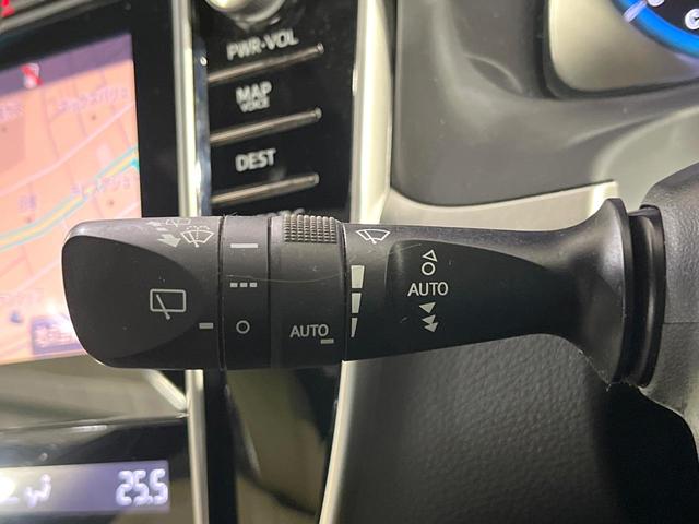 ハリアー プレミアム　アドバンスドパッケージ　禁煙車　ムーンルーフ　衝突軽減　レーダークルーズ　ＪＢＬサウンド　純正８型ナビ　全周囲カメラ　電動リアゲート　パワーシート　オートハイビーム　ＬＥＤライト　純正１８インチアルミホイール（29枚目）