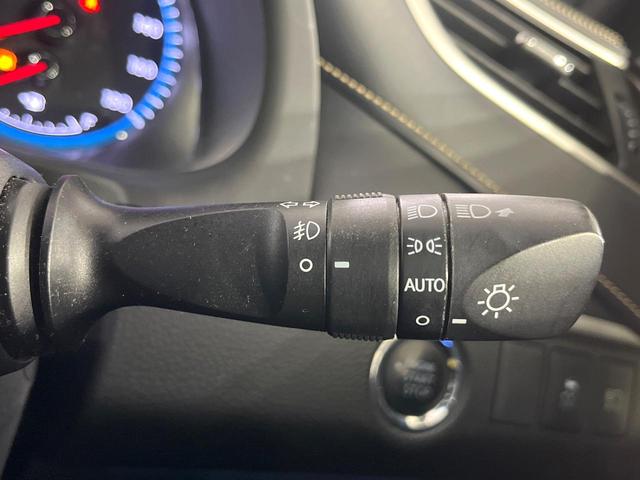 ハリアー プレミアム　アドバンスドパッケージ　禁煙車　ムーンルーフ　衝突軽減　レーダークルーズ　ＪＢＬサウンド　純正８型ナビ　全周囲カメラ　電動リアゲート　パワーシート　オートハイビーム　ＬＥＤライト　純正１８インチアルミホイール（30枚目）