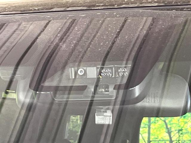 ノア ハイブリッドSi ダブルバイビーII TRDエアロ 禁煙車 セーフティセンス 純正9型ナビ 両側電動スライド シートヒーター クリアランスソナー クルコン LEDヘッド&フォグ オートハイビーム リアオートエアコン デュアルエアコン(6枚目)