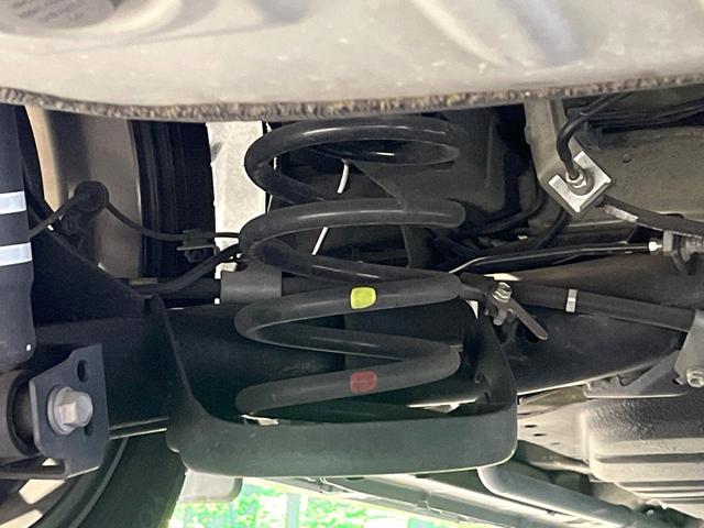 ノア ハイブリッドSi ダブルバイビーII TRDエアロ 禁煙車 セーフティセンス 純正9型ナビ 両側電動スライド シートヒーター クリアランスソナー クルコン LEDヘッド&フォグ オートハイビーム リアオートエアコン デュアルエアコン(21枚目)