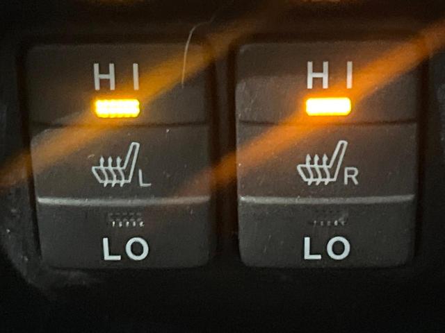 ノア ハイブリッドSi ダブルバイビーII TRDエアロ 禁煙車 セーフティセンス 純正9型ナビ 両側電動スライド シートヒーター クリアランスソナー クルコン LEDヘッド&フォグ オートハイビーム リアオートエアコン デュアルエアコン(27枚目)