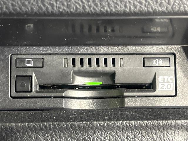 ノア ハイブリッドSi ダブルバイビーII TRDエアロ 禁煙車 セーフティセンス 純正9型ナビ 両側電動スライド シートヒーター クリアランスソナー クルコン LEDヘッド&フォグ オートハイビーム リアオートエアコン デュアルエアコン(29枚目)