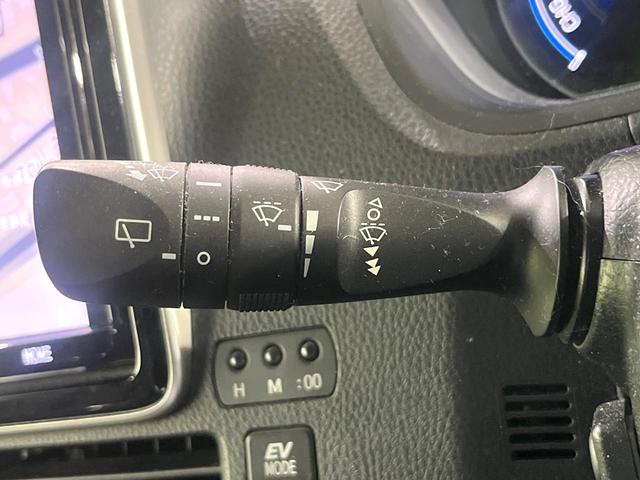 ノア ハイブリッドSi ダブルバイビーII TRDエアロ 禁煙車 セーフティセンス 純正9型ナビ 両側電動スライド シートヒーター クリアランスソナー クルコン LEDヘッド&フォグ オートハイビーム リアオートエアコン デュアルエアコン(36枚目)