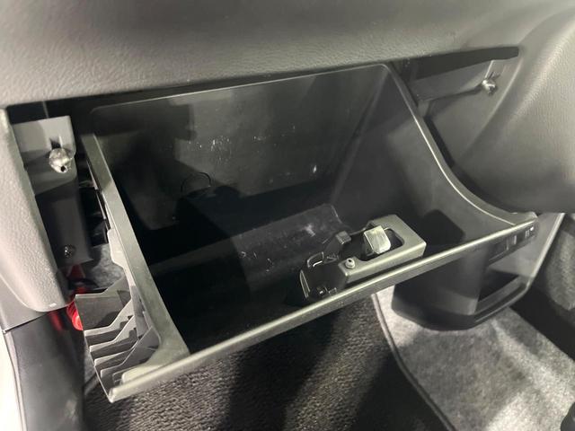 アルト Ｓ　禁煙車　セーフティサポート　シートヒーター　ドラレコ　誤発進抑制機能　車線逸脱警報　パーキングセンサー　オートライト　プライバシーガラス　ふらつき警報　先行車発進お知らせ機能　リモコンキー（33枚目）