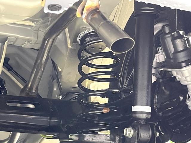 タント ファンクロスリミテッド　届出済未使用車　２トーン　スマートアシスト　純正９型ディスプレイ　バックカメラ　両側電動スライド　前席シートヒーター　電動パーキングブレーキ　オートエアコン　ＥＴＣ　スマートキー　ステアリングスイッチ（20枚目）