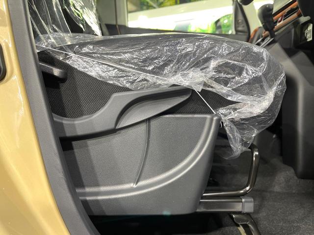 タント ファンクロスリミテッド　届出済未使用車　２トーン　スマートアシスト　純正９型ディスプレイ　バックカメラ　両側電動スライド　前席シートヒーター　電動パーキングブレーキ　オートエアコン　ＥＴＣ　スマートキー　ステアリングスイッチ（35枚目）