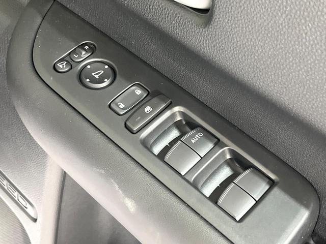 フリード エアー　ＥＸ　登録済未使用車　ホンダセンシング　両側電動スライド　バックカメラ　レーダークルーズ　コーナーセンサー　スマートキー　ＬＥＤヘッド　純正１５インチアルミ　オートハイビーム　車線逸脱警報　オートライト（41枚目）