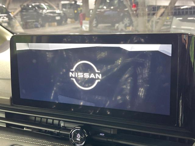 セレナ e-パワー ハイウェイスターV 登録済未使用車 プロパイロット 衝突軽減 純正12.3型ナビ 全周囲カメラ 両側電動スライド ブラインドスポットモニター デジタルインナーミラー ETC 電動パーキングブレーキ リアオートエアコン(4枚目)