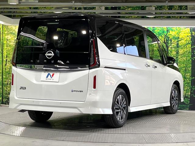 セレナ e-パワー ハイウェイスターV 登録済未使用車 プロパイロット 衝突軽減 純正12.3型ナビ 全周囲カメラ 両側電動スライド ブラインドスポットモニター デジタルインナーミラー ETC 電動パーキングブレーキ リアオートエアコン(17枚目)