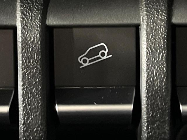 ジムニー ＸＣ　４ＷＤ　ターボ　届出済未使用車　セーフティサポート　アダプティブクルーズ　前席シートヒーター　コーナーセンサー　車線逸脱警報　オートエアコン　ＬＥＤライト　オートライト　ダウンヒルアシスト（21枚目）