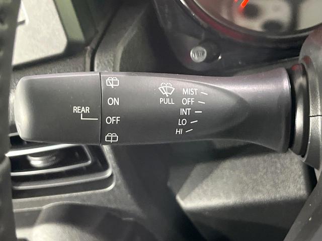 ジムニー ＸＣ　４ＷＤ　ターボ　届出済未使用車　セーフティサポート　アダプティブクルーズ　前席シートヒーター　コーナーセンサー　車線逸脱警報　オートエアコン　ＬＥＤライト　オートライト　ダウンヒルアシスト（23枚目）