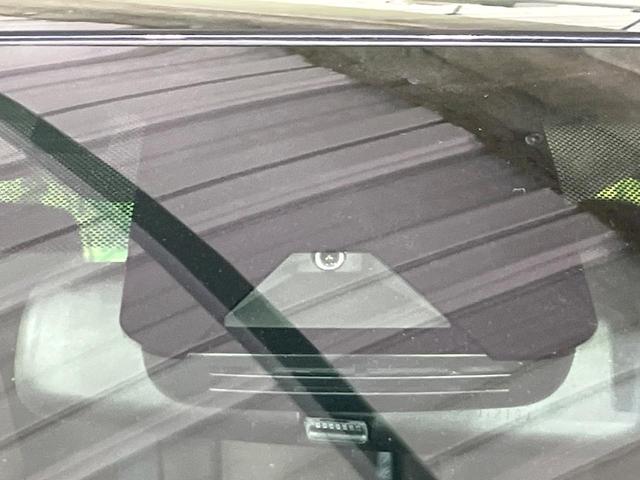 ヤリスクロス Z 禁煙車 セーフティセンス 純正ディスプレイ バックカメラ 前席シートヒーター オートエアコン LEDライト オートハイビーム ブラインドスポットモニター パワーシート ETC 電動パーキングブレーキ(3枚目)