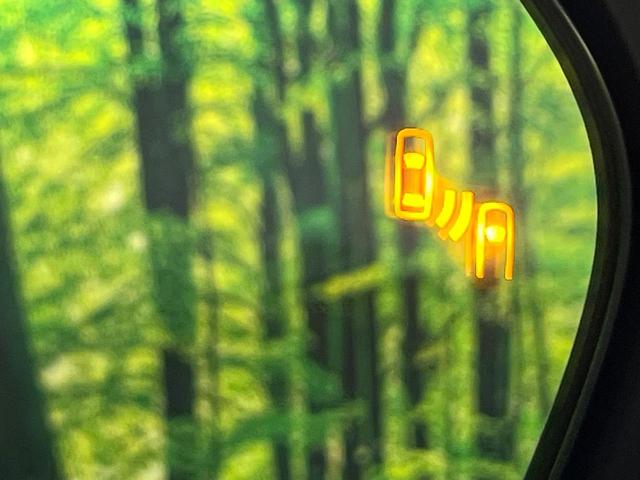 ヤリスクロス Z 禁煙車 セーフティセンス 純正ディスプレイ バックカメラ 前席シートヒーター オートエアコン LEDライト オートハイビーム ブラインドスポットモニター パワーシート ETC 電動パーキングブレーキ(6枚目)