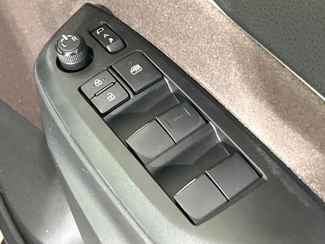 ヤリスクロス Z 禁煙車 セーフティセンス 純正ディスプレイ バックカメラ 前席シートヒーター オートエアコン LEDライト オートハイビーム ブラインドスポットモニター パワーシート ETC 電動パーキングブレーキ(53枚目)