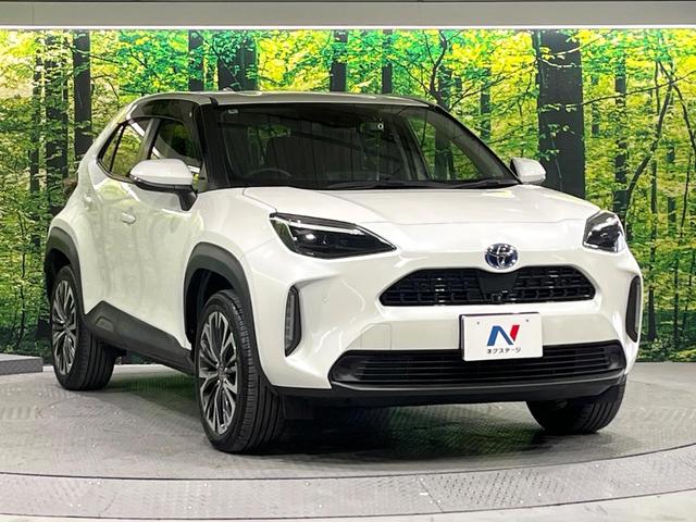 ヤリスクロス ハイブリッドZ 禁煙車 セーフティセンス 純正8型ディスプレイ 全周囲カメラ 前席シートヒーター ブラインドスポットモニター パワーシート 電動リアゲート オートハイビーム オートエアコン ドラレコ 純正18AW(15枚目)