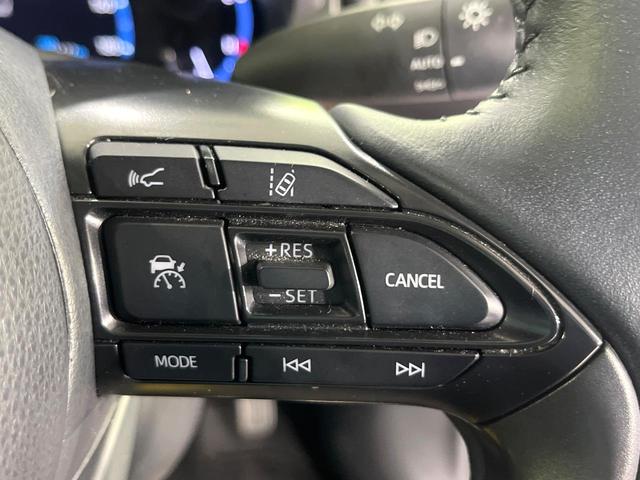 ヤリスクロス ハイブリッドZ 禁煙車 セーフティセンス 純正8型ディスプレイ 全周囲カメラ 前席シートヒーター ブラインドスポットモニター パワーシート 電動リアゲート オートハイビーム オートエアコン ドラレコ 純正18AW(32枚目)