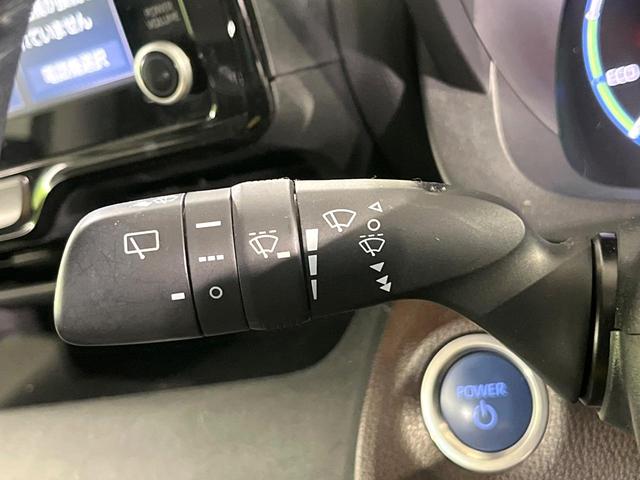 ヤリスクロス ハイブリッドZ 禁煙車 セーフティセンス 純正8型ディスプレイ 全周囲カメラ 前席シートヒーター ブラインドスポットモニター パワーシート 電動リアゲート オートハイビーム オートエアコン ドラレコ 純正18AW(33枚目)