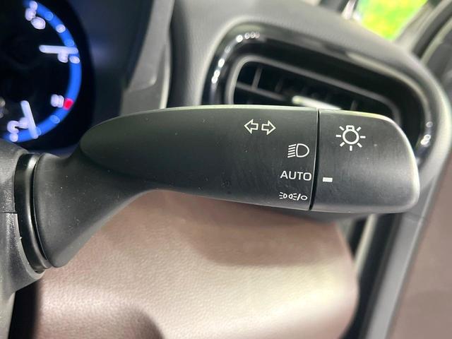 ヤリスクロス ハイブリッドZ 禁煙車 セーフティセンス 純正8型ディスプレイ 全周囲カメラ 前席シートヒーター ブラインドスポットモニター パワーシート 電動リアゲート オートハイビーム オートエアコン ドラレコ 純正18AW(34枚目)