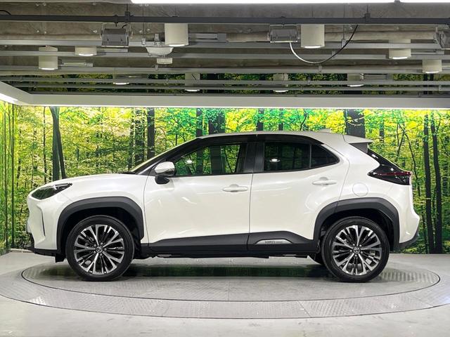 ヤリスクロス ハイブリッドZ 禁煙車 セーフティセンス 純正8型ディスプレイ 全周囲カメラ 前席シートヒーター ブラインドスポットモニター パワーシート 電動リアゲート オートハイビーム オートエアコン ドラレコ 純正18AW(47枚目)