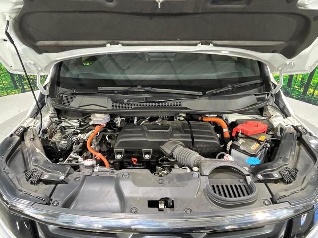 ステップワゴン ｅ：ＨＥＶスパーダ　全周囲カメラ　衝突被害軽減システム　レーダークルーズ　禁煙車　ハーフレザーシート　コーナーセンサー　スマートキー　ＬＥＤヘッド　ビルトインＥＴＣ　純正１６インチアルミ　オートハイビーム　車線逸脱警報（18枚目）