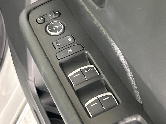 ステップワゴン ｅ：ＨＥＶスパーダ　全周囲カメラ　衝突被害軽減システム　レーダークルーズ　禁煙車　ハーフレザーシート　コーナーセンサー　スマートキー　ＬＥＤヘッド　ビルトインＥＴＣ　純正１６インチアルミ　オートハイビーム　車線逸脱警報（34枚目）