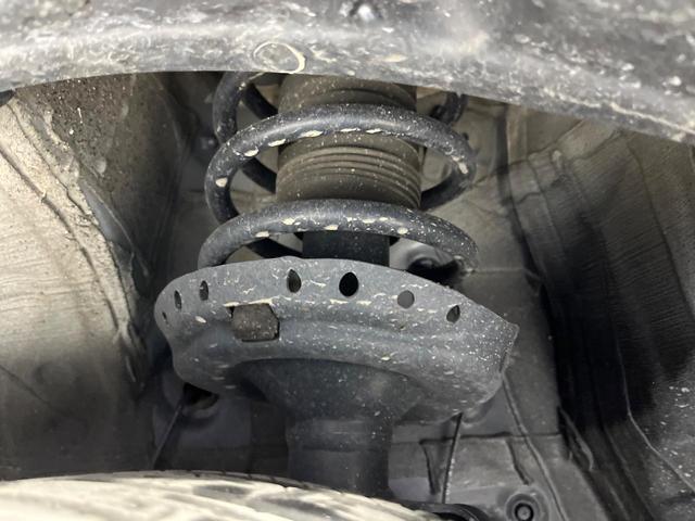 ステップワゴン ｅ：ＨＥＶスパーダ　全周囲カメラ　衝突被害軽減システム　レーダークルーズ　禁煙車　ハーフレザーシート　コーナーセンサー　スマートキー　ＬＥＤヘッド　ビルトインＥＴＣ　純正１６インチアルミ　オートハイビーム　車線逸脱警報（45枚目）