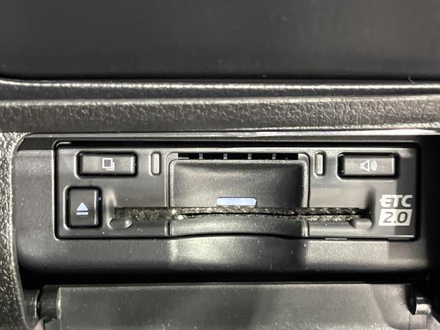 プリウス Ｚ　禁煙車　セーフティセンス　純正１２．３型ナビ　全周囲カメラ　シートエアコン　ブラインドスポットモニター　デジタルインナーミラー　ＡＣ１００Ｖ電源　電動リアゲート　パワーシート　ステアリングヒーター（27枚目）