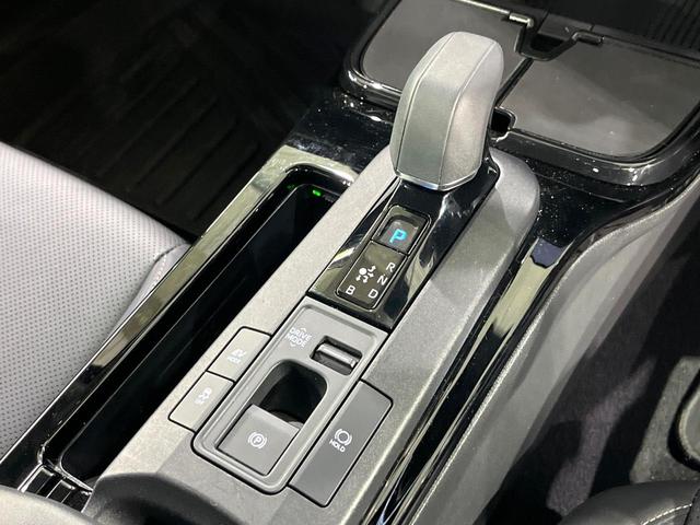 プリウス Ｚ　禁煙車　セーフティセンス　純正１２．３型ナビ　全周囲カメラ　シートエアコン　ブラインドスポットモニター　デジタルインナーミラー　ＡＣ１００Ｖ電源　電動リアゲート　パワーシート　ステアリングヒーター（34枚目）