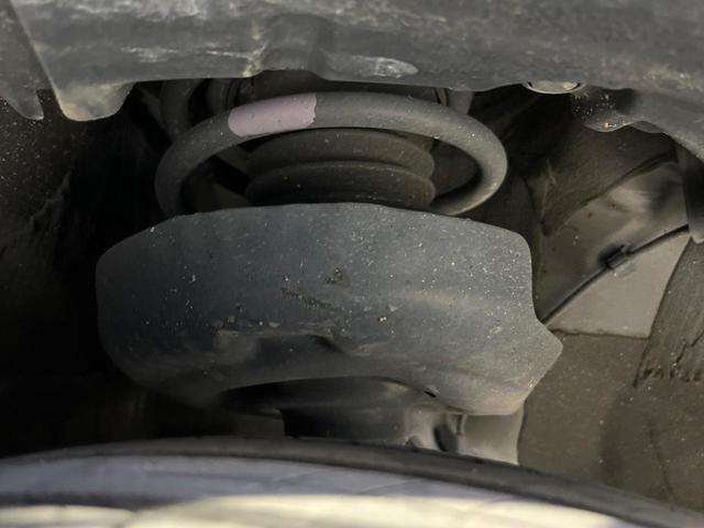 プリウス Ｚ　禁煙車　セーフティセンス　純正１２．３型ナビ　全周囲カメラ　シートエアコン　ブラインドスポットモニター　デジタルインナーミラー　ＡＣ１００Ｖ電源　電動リアゲート　パワーシート　ステアリングヒーター（43枚目）