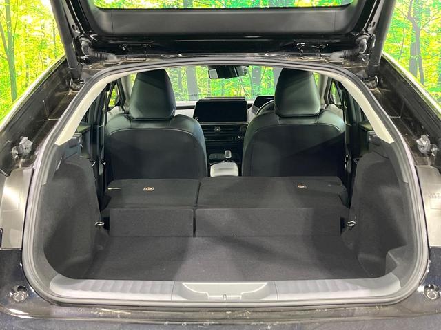 プリウス Ｚ　禁煙車　セーフティセンス　純正１２．３型ナビ　全周囲カメラ　シートエアコン　ブラインドスポットモニター　デジタルインナーミラー　ＡＣ１００Ｖ電源　電動リアゲート　パワーシート　ステアリングヒーター（54枚目）