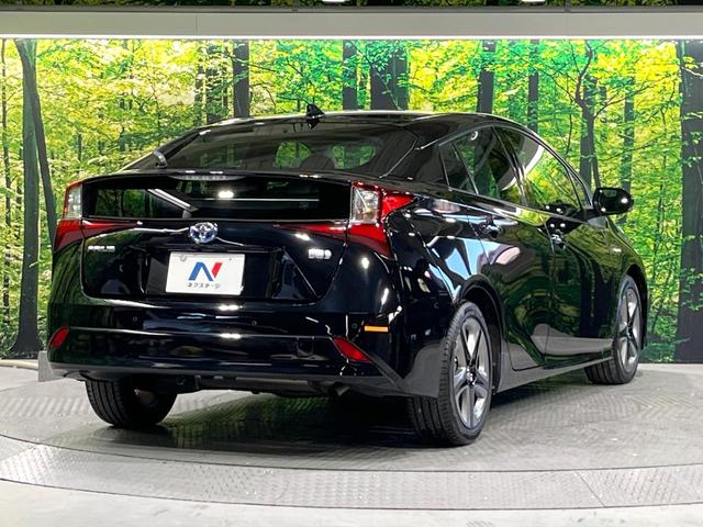 プリウス Ｓツーリングセレクション　禁煙車　後期型　セーフティセンス　メモリーナビ　バックカメラ　前席シートヒーター　レーダークルーズコントロール　オートハイビーム　純正１７インチアルミホイール　オートエアコン　ＥＴＣ（17枚目）