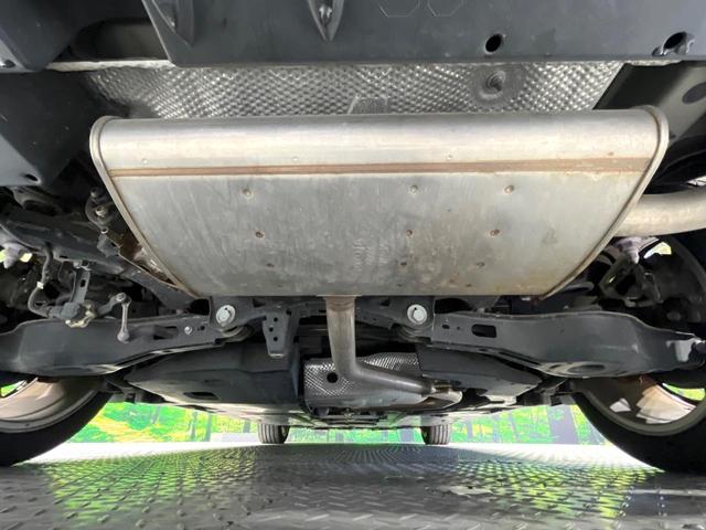 プリウス Ｓツーリングセレクション　禁煙車　後期型　セーフティセンス　メモリーナビ　バックカメラ　前席シートヒーター　レーダークルーズコントロール　オートハイビーム　純正１７インチアルミホイール　オートエアコン　ＥＴＣ（19枚目）