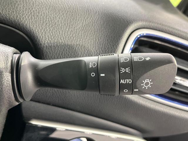 プリウス Ｓツーリングセレクション　禁煙車　後期型　セーフティセンス　メモリーナビ　バックカメラ　前席シートヒーター　レーダークルーズコントロール　オートハイビーム　純正１７インチアルミホイール　オートエアコン　ＥＴＣ（24枚目）