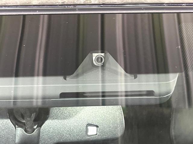 ハイエースバン スーパーＧＬ　ダークプライムＩＩ　禁煙車　セーフティセンス　１１型ナビ　バックカメラ　両側電動スライド　ＡＣ１００Ｖ電源　車線逸脱警報　オートハイビーム　ＬＥＤランプ　オートエアコン　スマートキー　ＥＴＣ（4枚目）