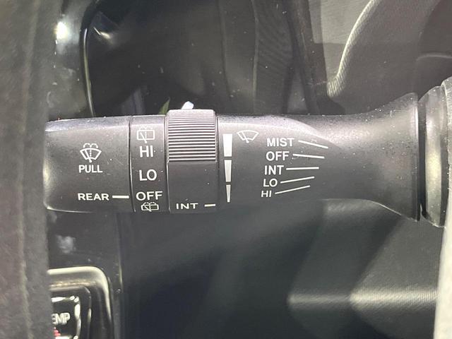 アクア Ｓスタイルブラック　禁煙車　後期　セーフティセンス　純正ナビ　Ｂｌｕｅｔｏｏｔｈ再生　全周囲カメラ　シートヒーター　車線逸脱警報　ＥＴＣ　オートハイビーム　ＬＥＤライト　スマートキー　ステアリングスイッチ　オートエアコン（31枚目）