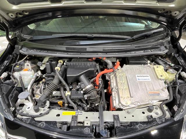 ノート ｅ－パワー　メダリスト　禁煙車　フルエアロ　全周囲カメラ　純正ＳＤナビ　衝突軽減　ドラレコ　デジタルミラー　コーナーセンサー　スマートキー　ＬＥＤヘッド　ＥＴＣ　純正１５インチアルミ　ハーフレザーシート　車線逸脱警報（17枚目）