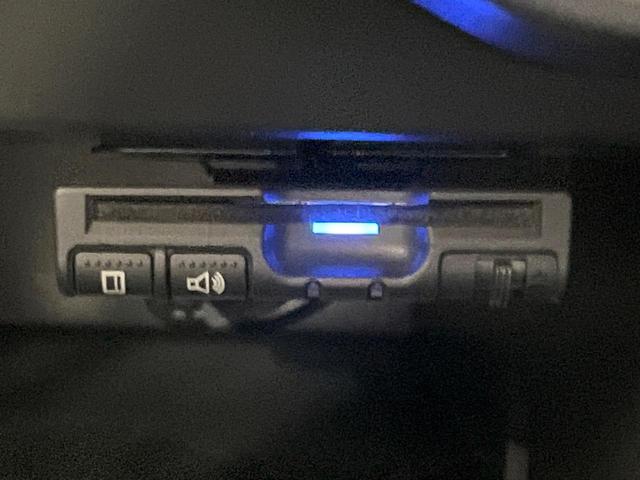 ノート ｅ－パワー　メダリスト　禁煙車　フルエアロ　全周囲カメラ　純正ＳＤナビ　衝突軽減　ドラレコ　デジタルミラー　コーナーセンサー　スマートキー　ＬＥＤヘッド　ＥＴＣ　純正１５インチアルミ　ハーフレザーシート　車線逸脱警報（36枚目）