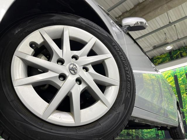 プリウスアルファ Ｓ　禁煙車　純正ナビ　Ｂｌｕｅｔｏｏｔｈ再生　バックカメラ　オートエアコン　オートライト　ＥＴＣ　ステアリングスイッチ　ウィンカーミラー　スマートキー　電動格納ミラー（13枚目）