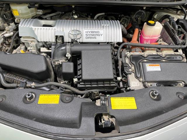 プリウスアルファ Ｓ　禁煙車　純正ナビ　Ｂｌｕｅｔｏｏｔｈ再生　バックカメラ　オートエアコン　オートライト　ＥＴＣ　ステアリングスイッチ　ウィンカーミラー　スマートキー　電動格納ミラー（18枚目）
