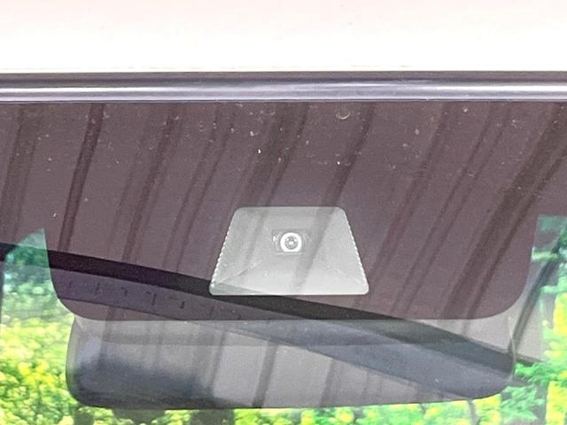 Ｎ－ＢＯＸカスタム Ｇ・Ｌターボホンダセンシング　禁煙車　ターボ　ホンダセンシング　純正ナビ　Ｂｌｕｅｔｏｏｔｈ再生　バックカメラ　両側スライドドア　車線逸脱警報　オートエアコン　純正１５インチアルミホイール　スマートキー　ＬＥＤライト　オートライト（3枚目）