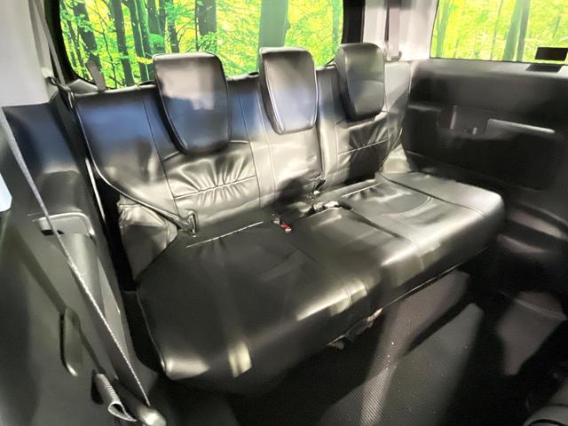 ステップワゴンスパーダ Ｚ　クールスピリット　純正９型ナビ　バックカメラ　両側電動スライド　クルコン　ＨＩＤヘッドライト　オートライト　オートエアコン　スマートキー　ＥＴＣ　ドラレコ　ステアリングスイッチ　純正１７インチＡＷ　ハーフレザーシート（11枚目）