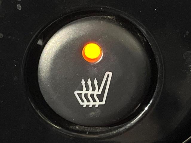 ジムニー ランドベンチャー　４ＷＤ　ターボ　禁煙車　純正ナビ　シートヒーター　ＥＴＣ　ドラレコ　Ｂｌｕｅｔｏｏｔｈ　電動格納ミラー　プライバシーガラス　ドアバイザー　合皮シート　リモコンキー（4枚目）