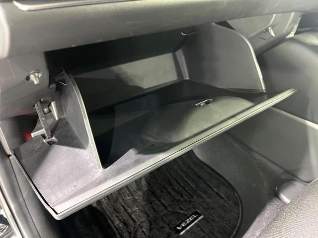 ヴェゼル ｅ：ＨＥＶ　Ｚ　禁煙車　ホンダセンシング　純正９型ナビ　バックカメラ　電動リアゲート　シーケンシャルターンＬＥＤランプ　シートヒーター　ステアリングヒーター　電動パーキングブレーキ　レーンアシスト　パドルシフト（53枚目）